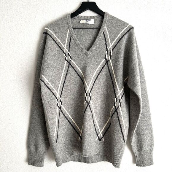 Vintage Pringle Of Scotland Mens Argyle Cashmere V Neck Sweater Size 42 Grey